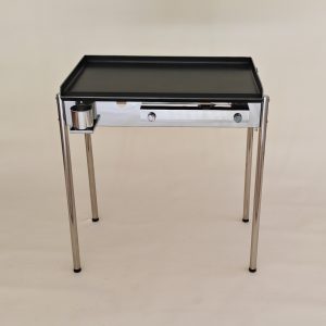 Plinski roštilj FURLAN P700 PRO s INOX nogama i posudicom za ulje, samostojeća izvedba s čeličnom pločom 70x45 cm