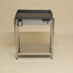 plinski rostilj furlan s nogama i policom ispod i posudom za ulje